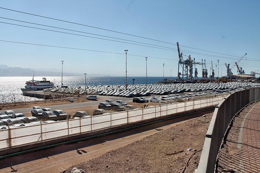 Port Eilat i 1000ce nowych samochodów głównie japońskich