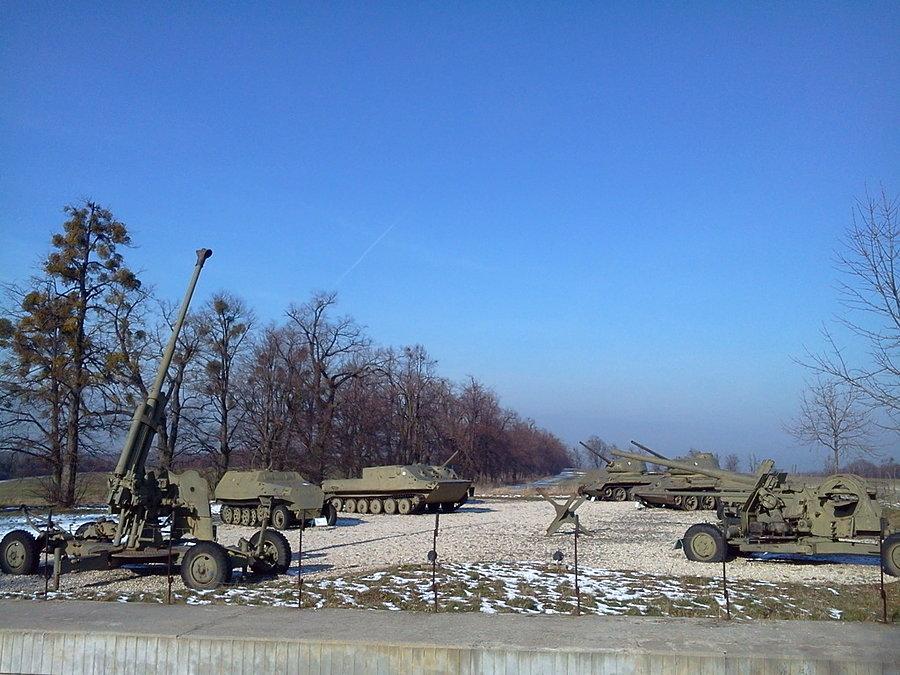 Militaria