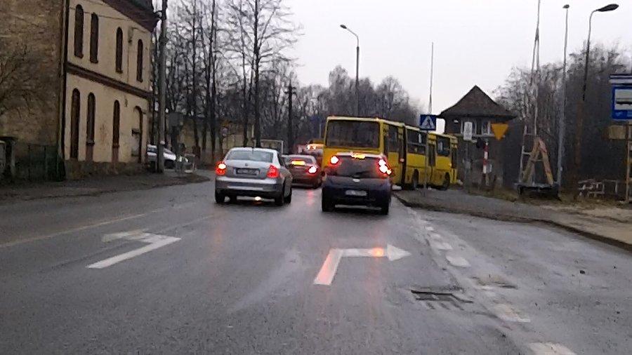 Autobus... w Kochłowicach myślałem, że go nie dogonię... a jednak... złapałem go na Wirku :)