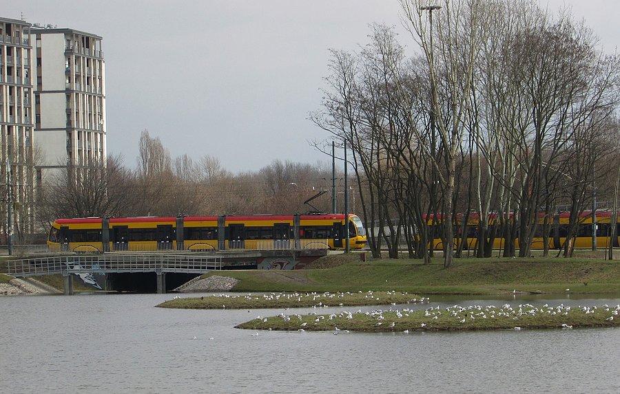Tramwaje przy Stawie Służewieckim