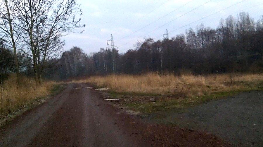 Szuterek wzdłuż potoku