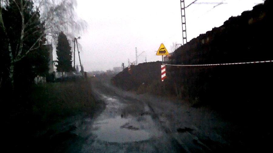 Bawią mnie te znaki... w tym miejscu