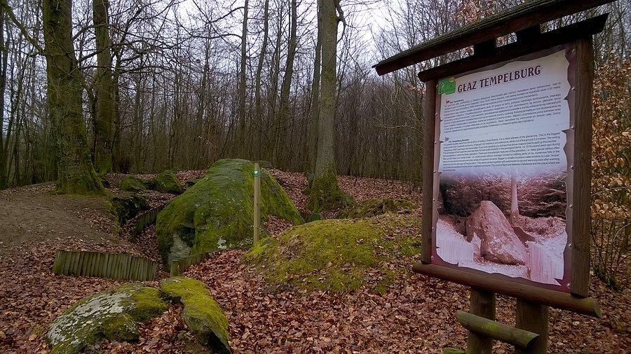 Głaz Tempelburg 53°31'26.9"N 16°12'08.7"E