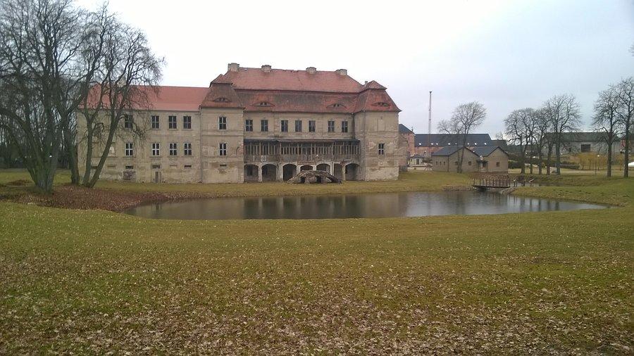 Tył pałacu Siemczyno