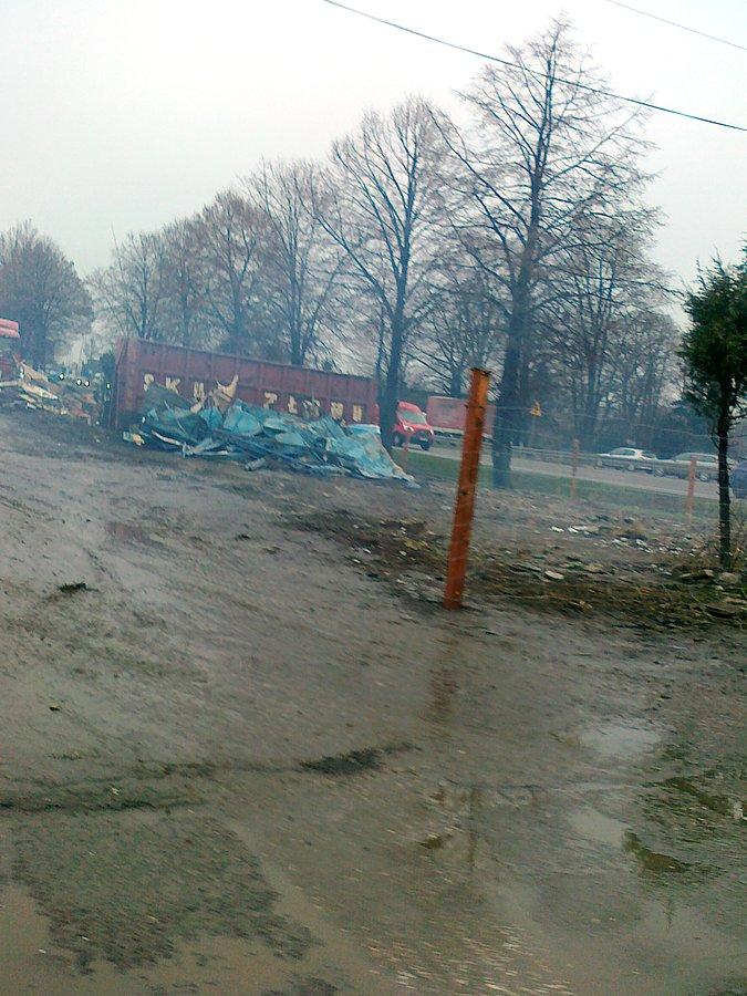 Rozbiórka przy Połczyńskiej. Były tu chyba pawilony komisu meblowego