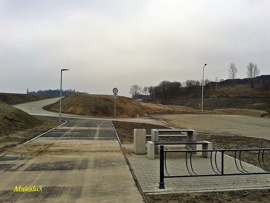 Ścieżka rowerowa przez strefę ekonomiczną w Mikulczycach