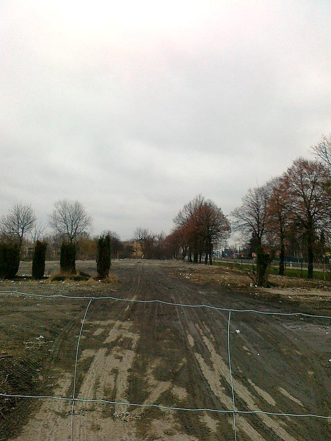 Już rozebrali, został kawał pustego jeszcze placu. Ciekawe, co tu wybudują