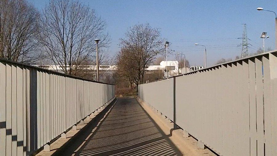 Kładka dla pieszych i zbłąkanych rowerzystów nad Bytomką ;)