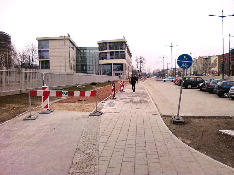 Budowa DDR wzdłuż Piłsudskiego