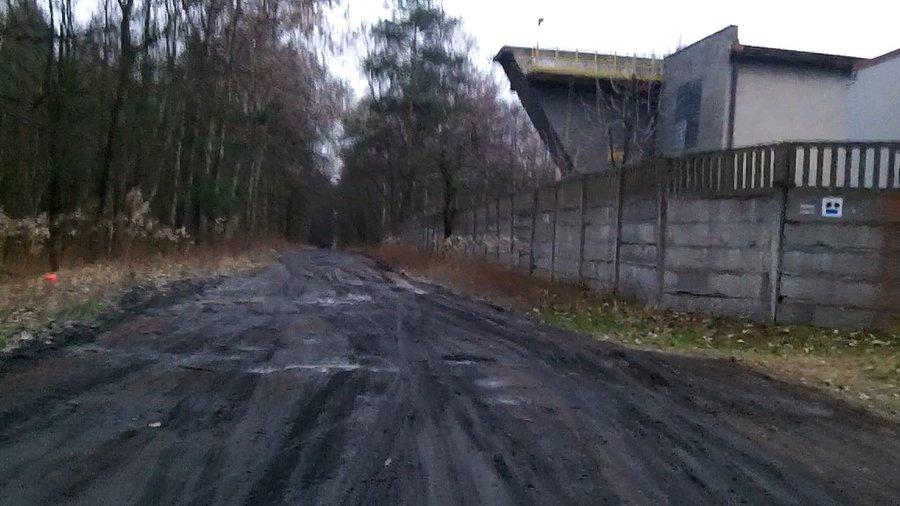 Szyb wentylacyjny kopalni Makoszowy i błotko
