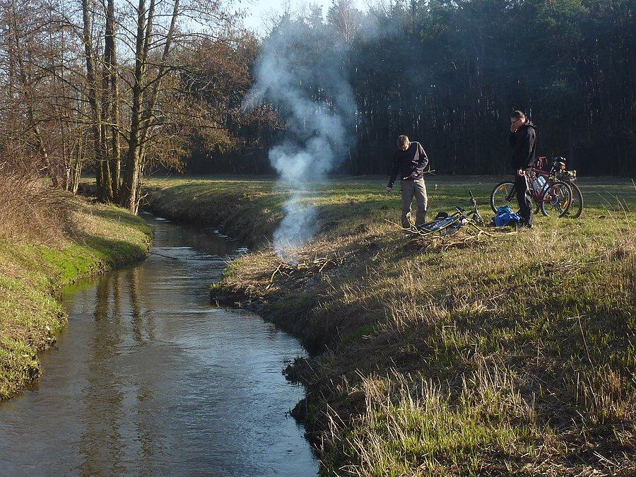 Ognisko nad Zimną Wodą. Kanie