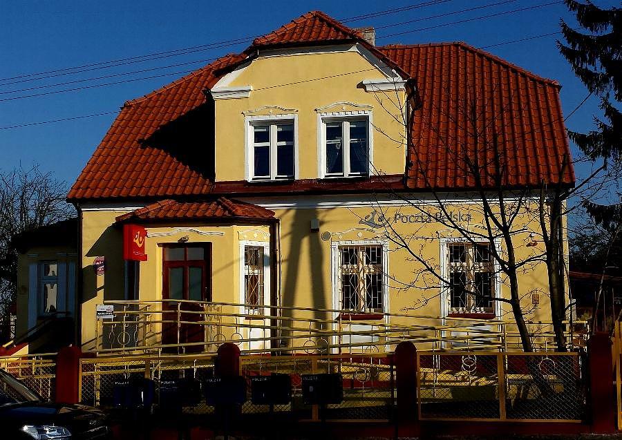 Odremontowana poczta w Kobylance