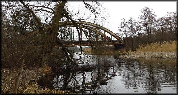 Nieczynny most kolejowy Żabno