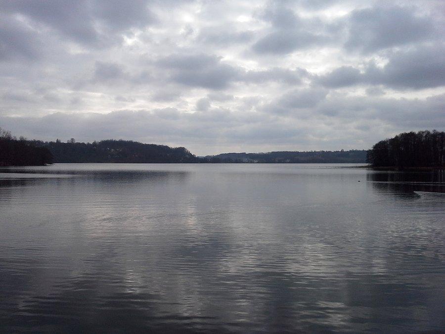 Widok na Jezioro Kłodno w Chmielnie