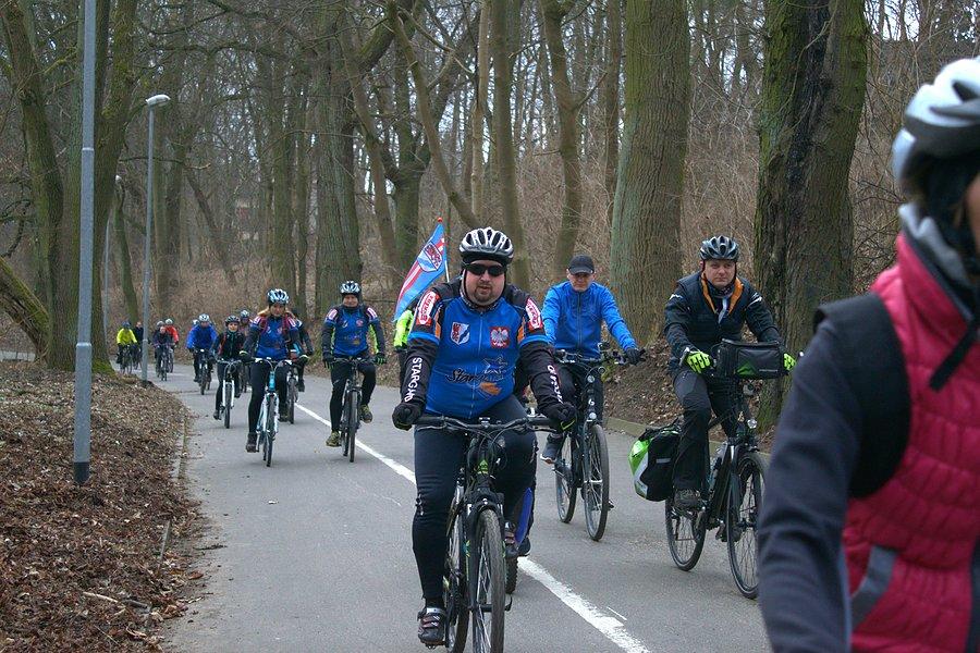 Jedziemy przez Park Kasprowicza na Głębokie