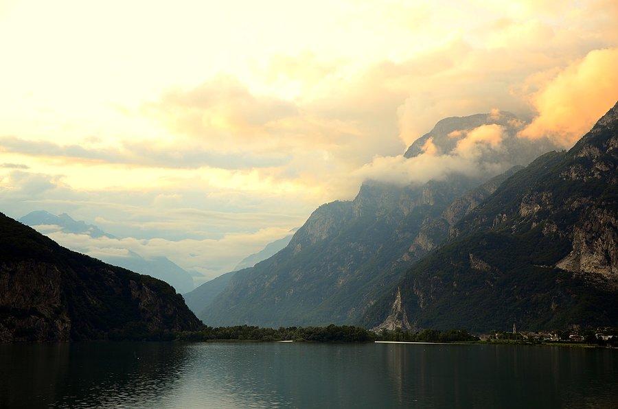 Lago di Mezzola