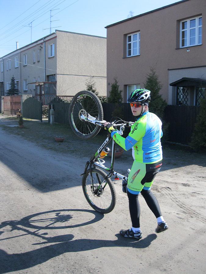 Wioseny spacer