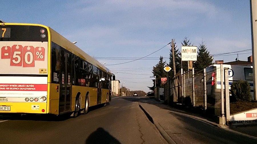 Znowu mnie wyprzedza