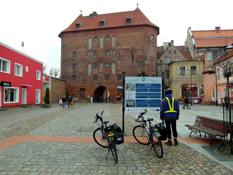 Zespół fortyfikacji bramy wysokiej - Lidzbark Warmiński - Green Velo
