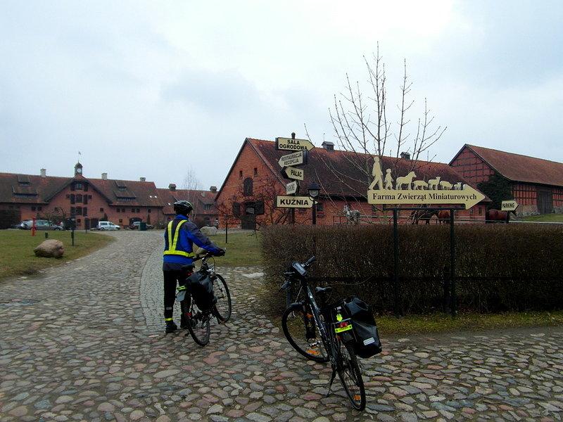 Szlak Green Velo -z Lidzbarka Warmińskiego do Bartoszyc -Pałac w Galinach