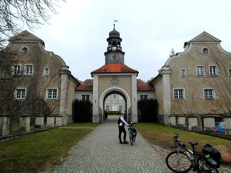 Szlak Green Velo -z Lidzbarka Warmińskiego do Bartoszyc -Pałac w Galinach
