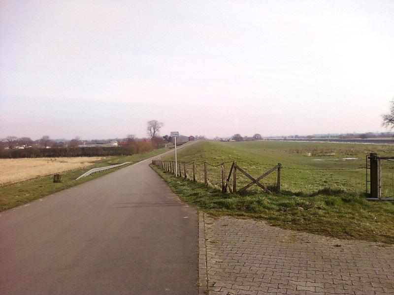 Szlak wzdłuż rzeki Ems