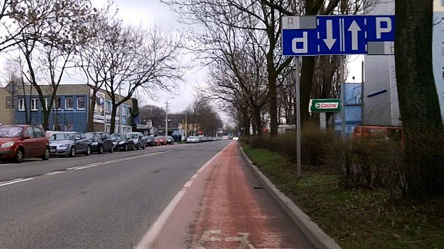 Działający czerwony parking