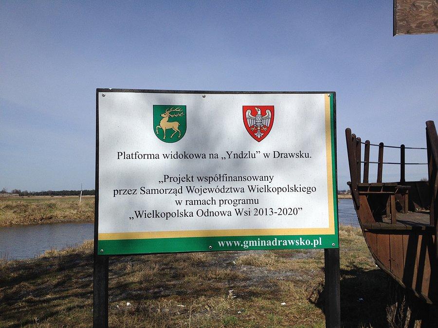 Tablica informacyjna przy platformie widokowej