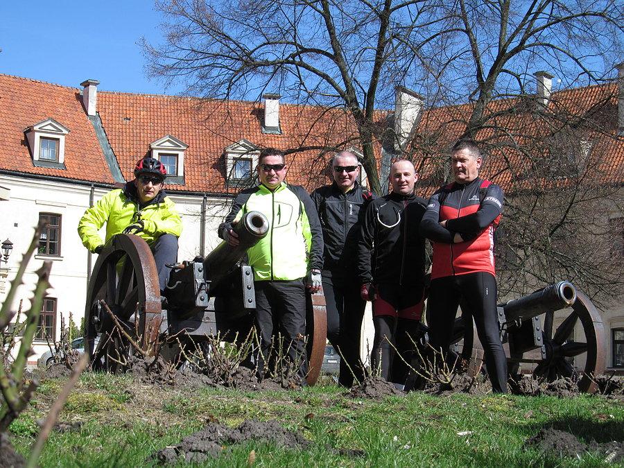 Dzielni wojowie zdobywcy Zamku Marcin,Gołąb,Waldek,Goździk,Andrzej