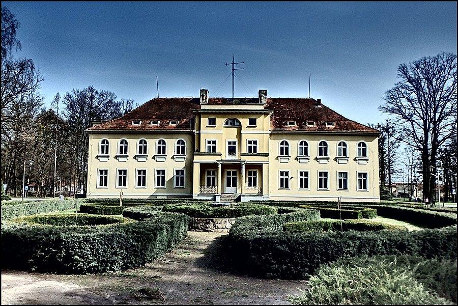 Pałacyk w Krośnicach
