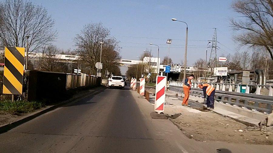 Praca wre... tylko czemu to się tyle ciągnie?