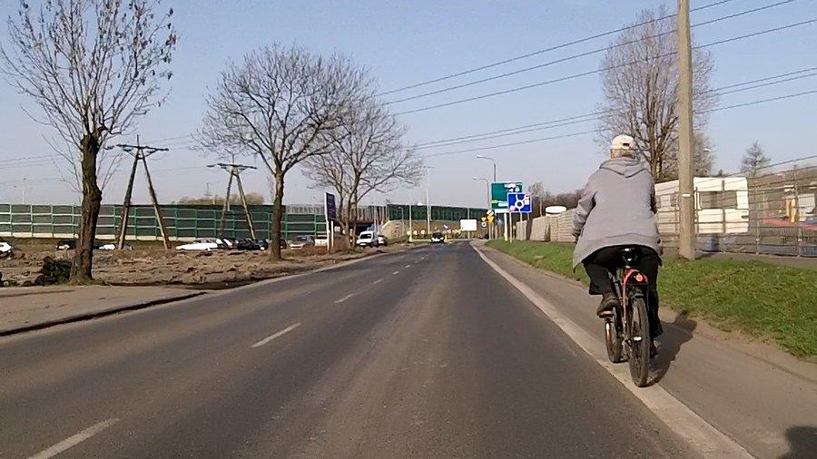 Podążając za białą linią