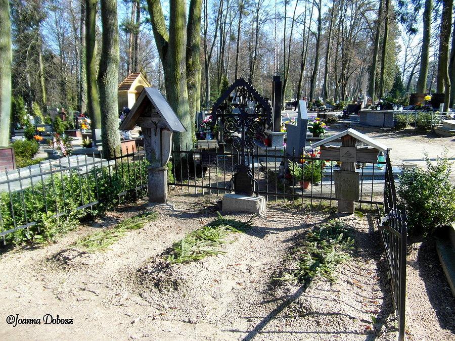 Cmentarz komunalny z zabytkowymi nagrobkami - Lidzbark Warmiński