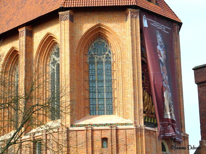 Mozaikowa figura malborskiej Madonny