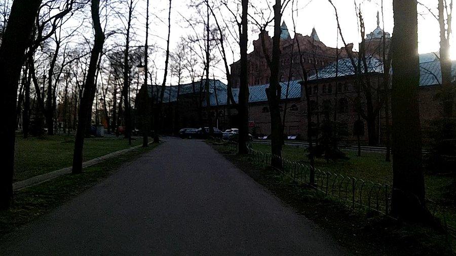 Przy bazylice w Panewnikach