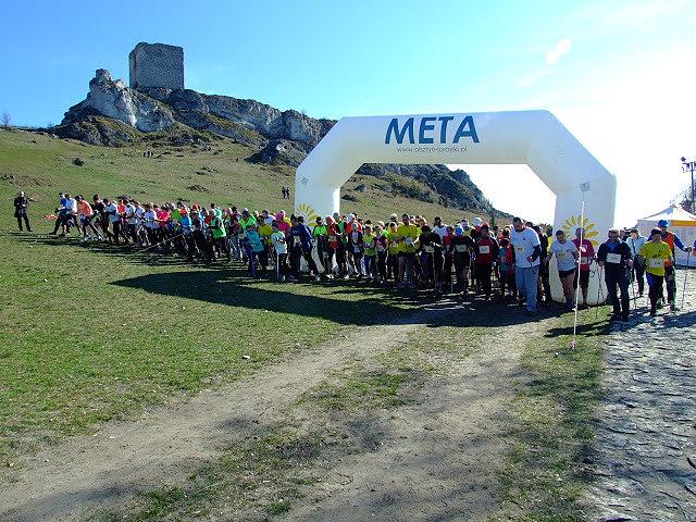 Start I etapu VI Jurajskiego Pucharu Nordic Walking - Olsztyn