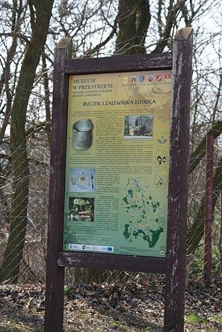 Jedna z wielu tablic informacyjnych jakie mijamy po drodze, tzw. Muzeum w Przestrzeni
