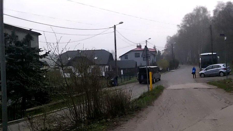Po drugiej stronie lasu