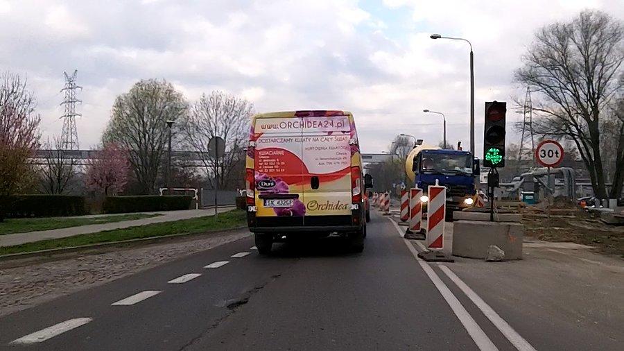 Chyba im się nie spieszy przy remoncie mostu