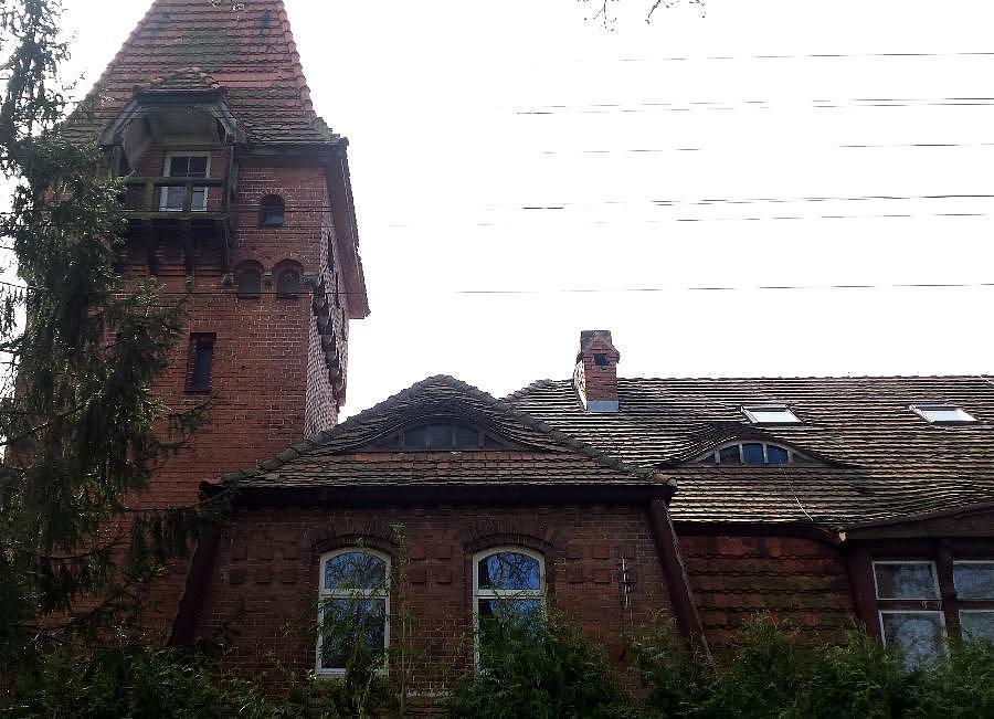 CZERNICE (Sehmsdorf) Zabytkowy dwór z 1913 r