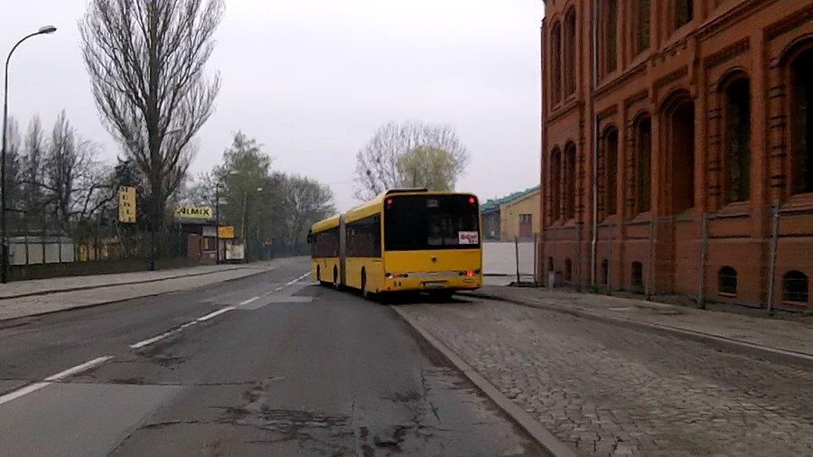 Autobus... żółtawy