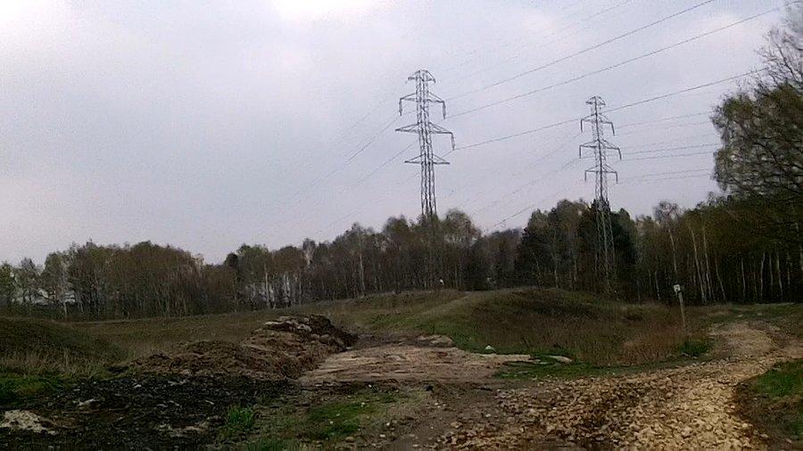 Chyba usypują nowy, wyższy wał