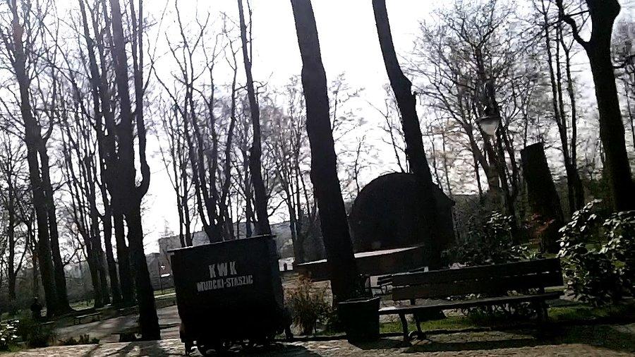 Wózek kopalniany w parku