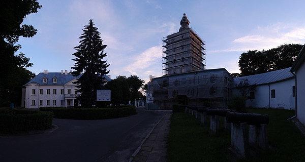 W Parku Radziwiłłowskim rozpoczął się remont Wieży Wjazdowej