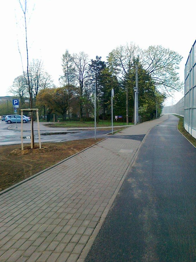 Nowolazurowa i z boku nieczynny już fragment starej Lazurowej