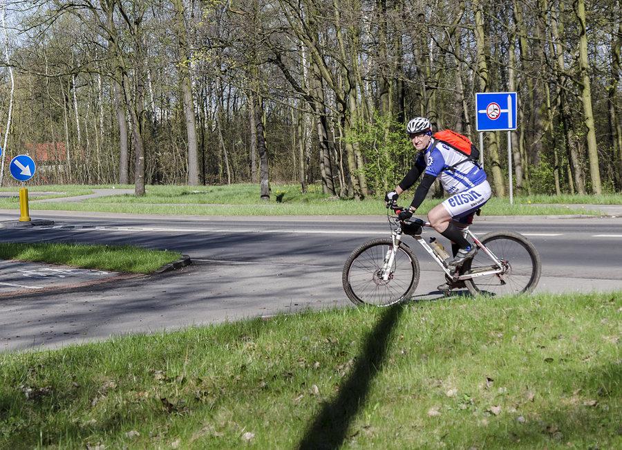 Nadjeżdża Darek