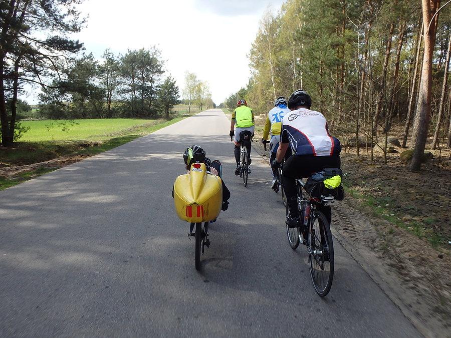 Czoło "wesołej kompanii" (Brevet 200. Pomiechówek)