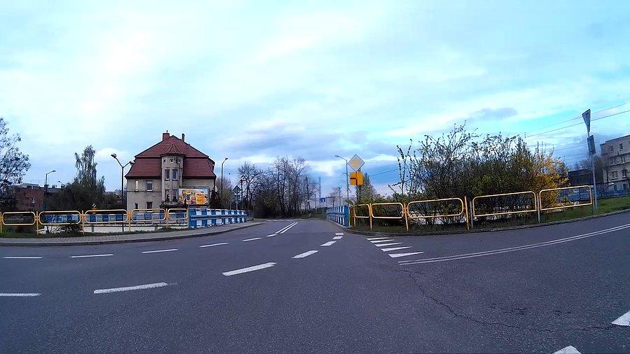 W Piotrowicach na Wiadukcie
