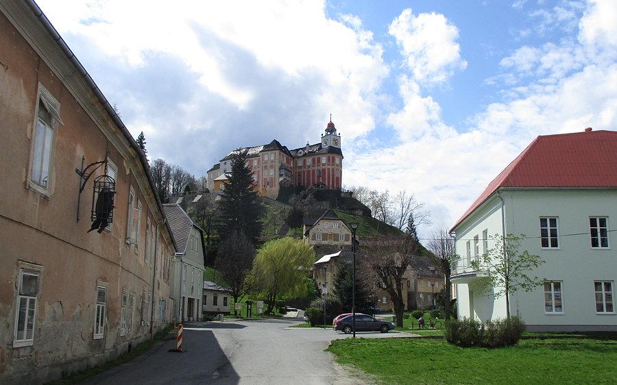 Zamek Jansky Vrch w Javorniku