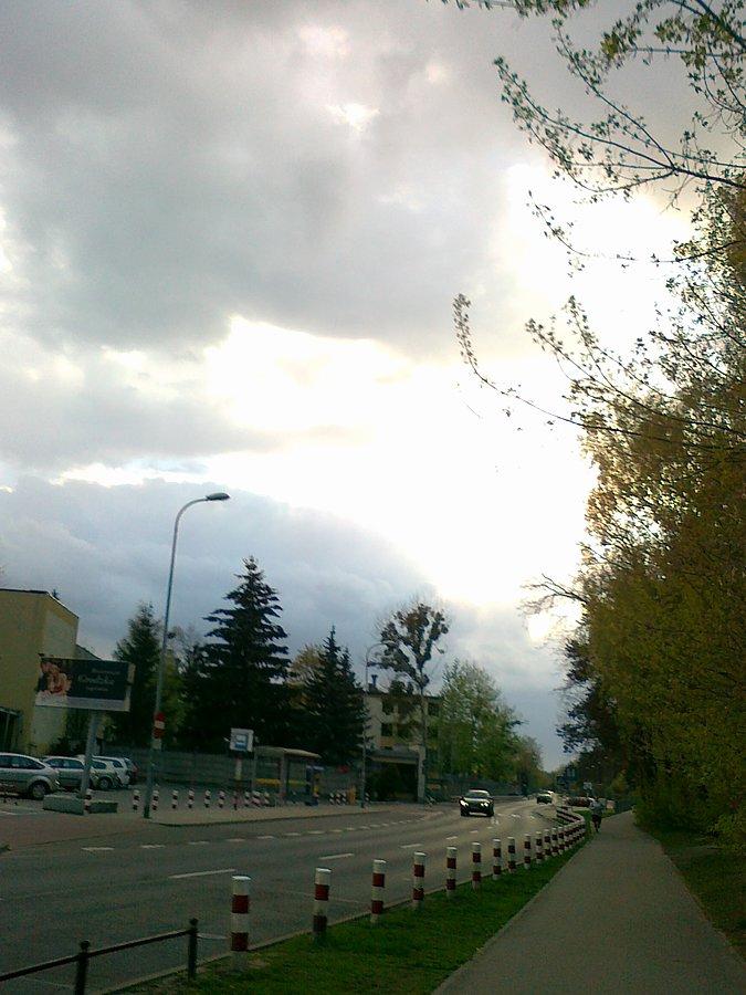 Chmury są coraz ciemniejsze